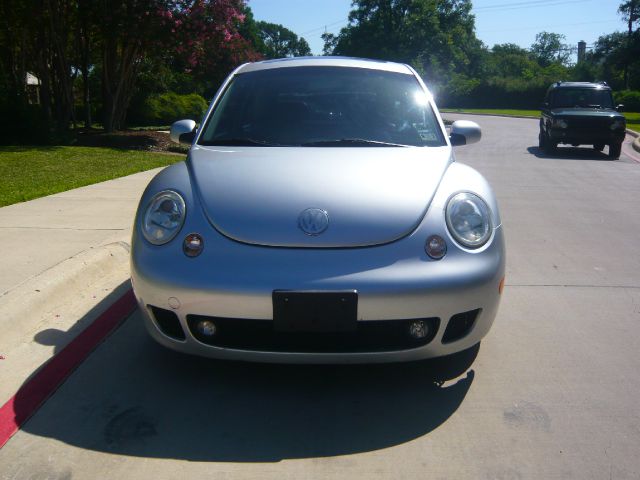 Volkswagen New Beetle 2003 photo 4