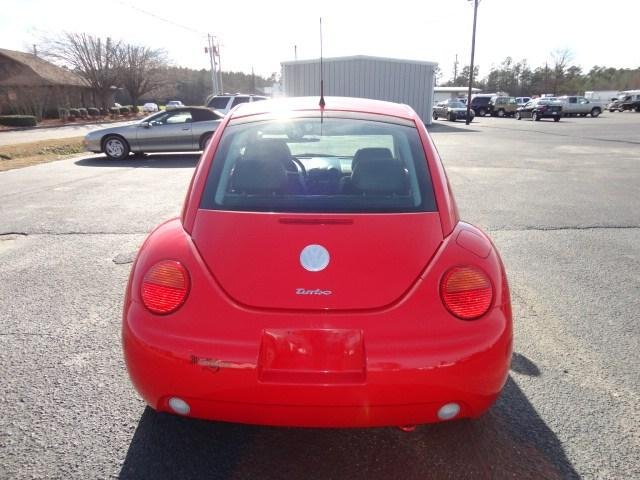 Volkswagen New Beetle 2003 photo 1