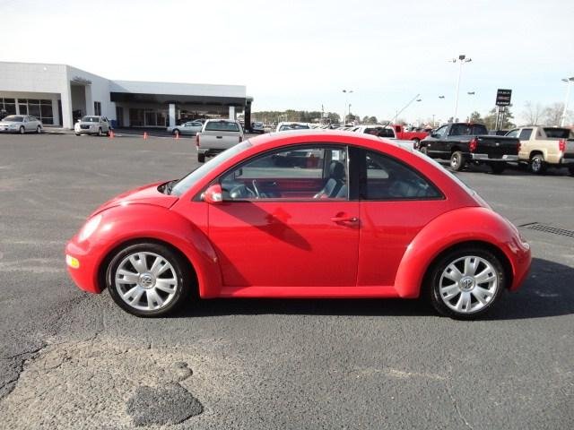 Volkswagen New Beetle 2003 photo 2