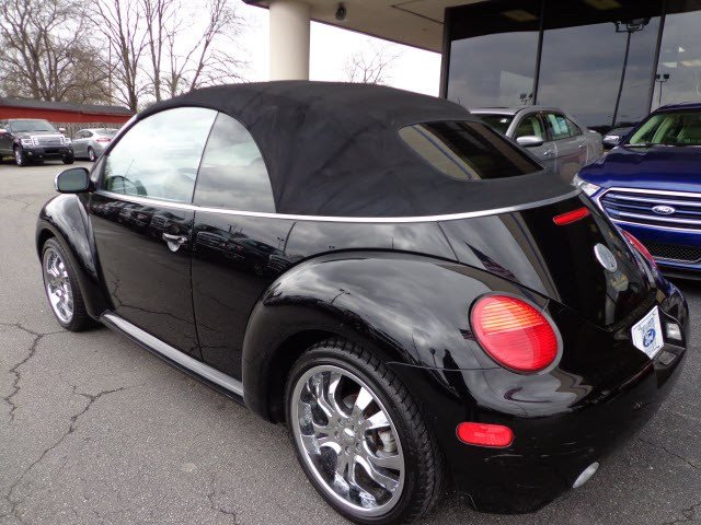 Volkswagen New Beetle 2003 photo 1