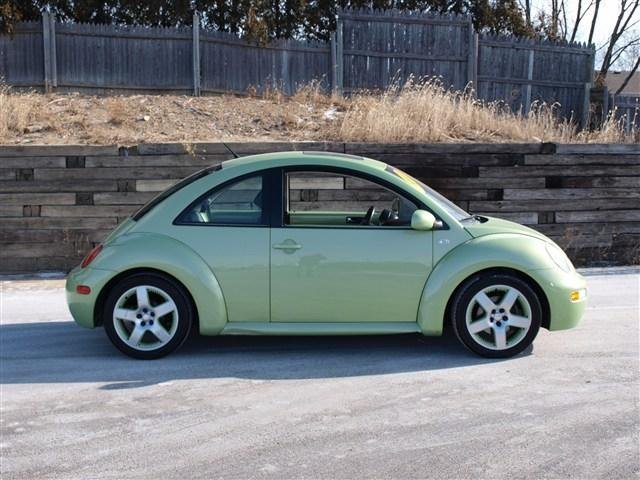 Volkswagen New Beetle 2003 photo 2