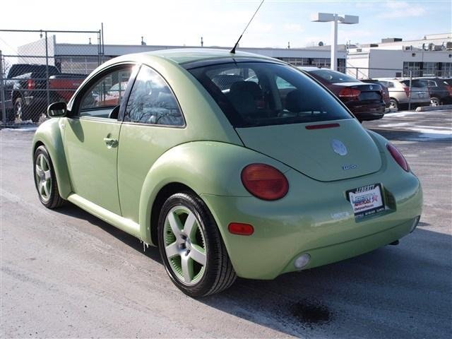 Volkswagen New Beetle 2003 photo 3