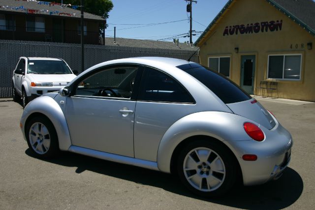 Volkswagen New Beetle 2003 photo 3