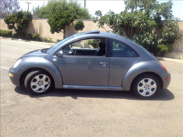 Volkswagen New Beetle 2003 photo 1