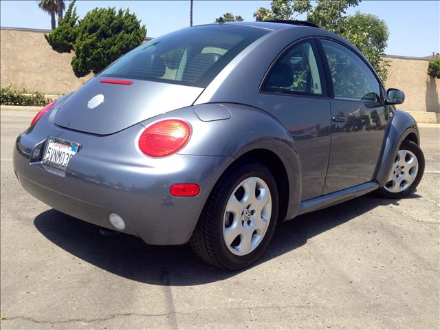 Volkswagen New Beetle 2003 photo 10