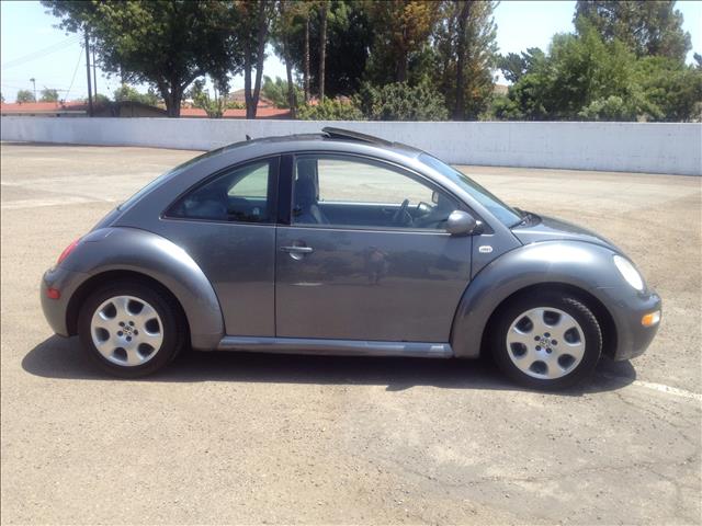 Volkswagen New Beetle 2003 photo 17