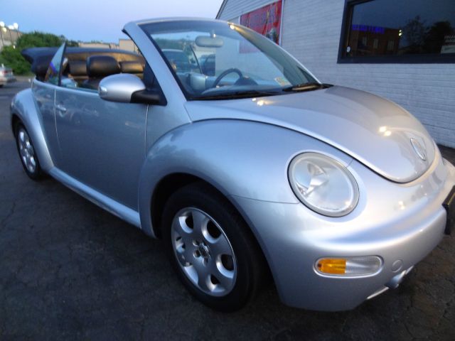 Volkswagen New Beetle 2003 photo 12