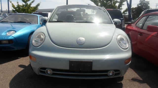 Volkswagen New Beetle 2003 photo 3