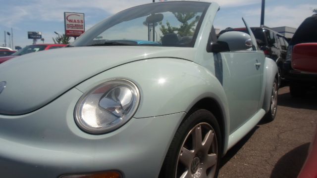 Volkswagen New Beetle 2003 photo 4