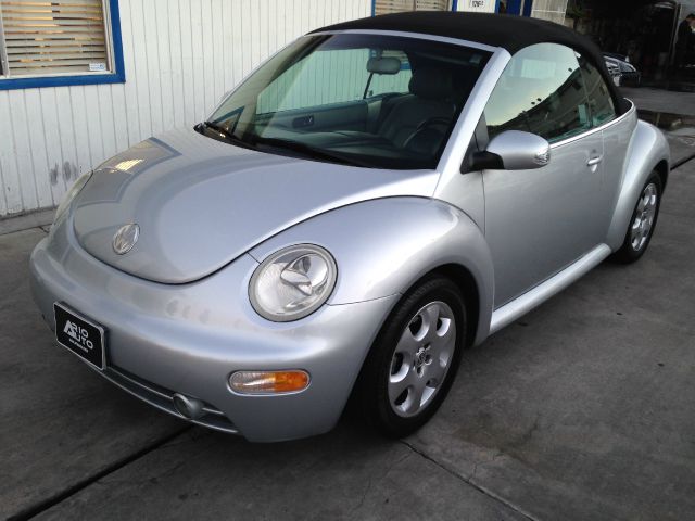 Volkswagen New Beetle 2003 photo 3