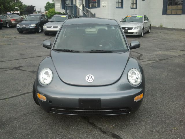 Volkswagen New Beetle 2003 photo 1