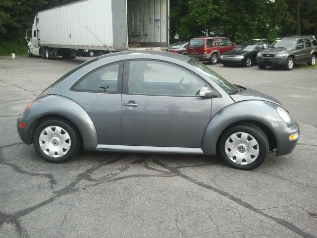 Volkswagen New Beetle 2003 photo 4