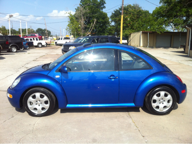 Volkswagen New Beetle 2003 photo 2