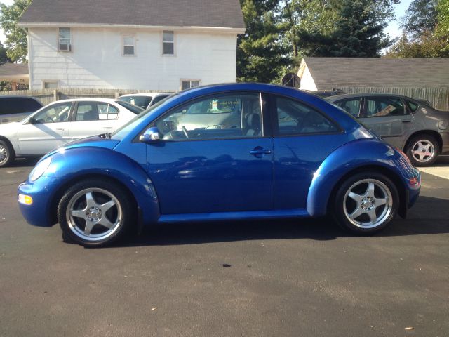 Volkswagen New Beetle 2003 photo 1