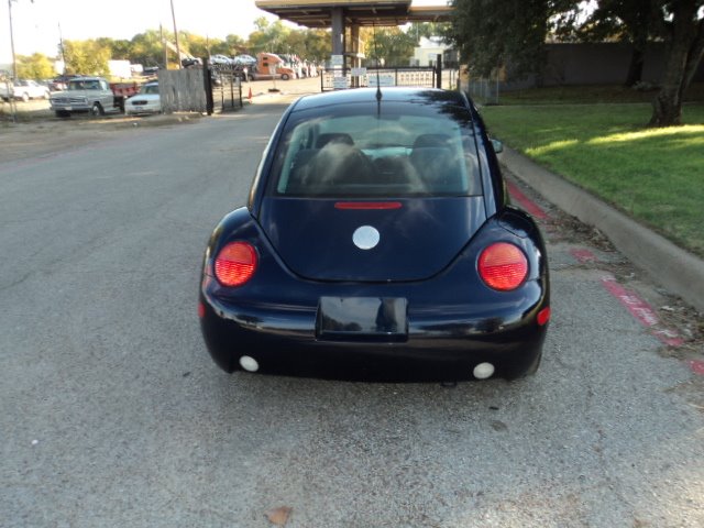 Volkswagen New Beetle 2003 photo 2