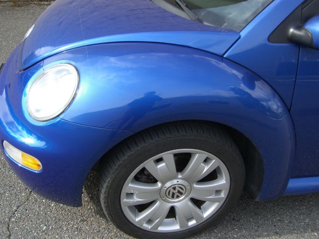 Volkswagen New Beetle 2003 photo 14