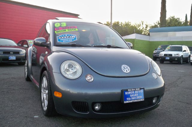 Volkswagen New Beetle 2003 photo 2