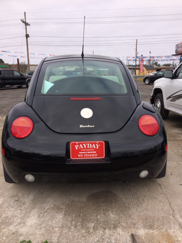 Volkswagen New Beetle 2003 photo 4