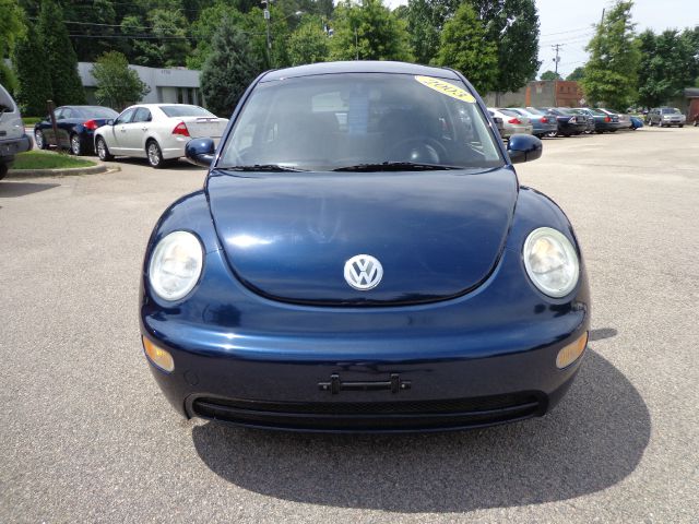 Volkswagen New Beetle 2003 photo 1