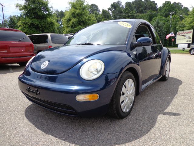 Volkswagen New Beetle 2003 photo 2