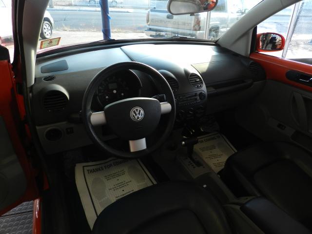 Volkswagen New Beetle 2003 photo 5