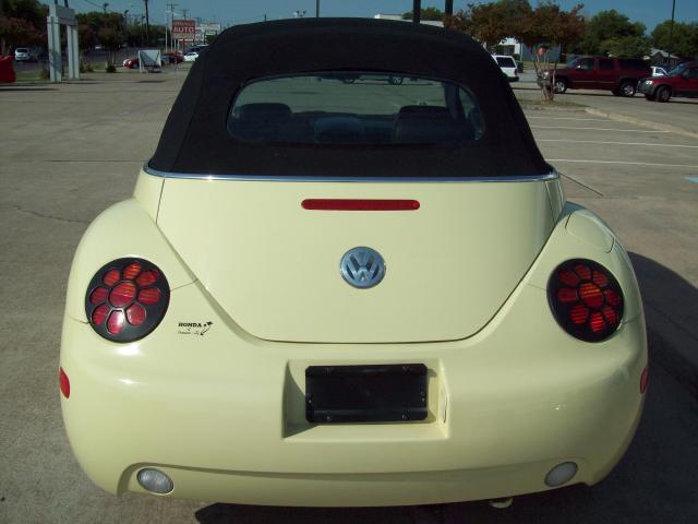 Volkswagen New Beetle 2003 photo 5