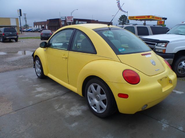 Volkswagen New Beetle 2003 photo 3