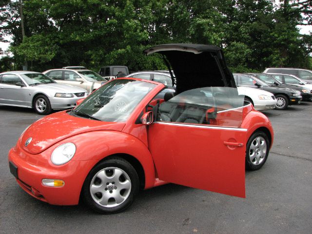 Volkswagen New Beetle 2003 photo 5