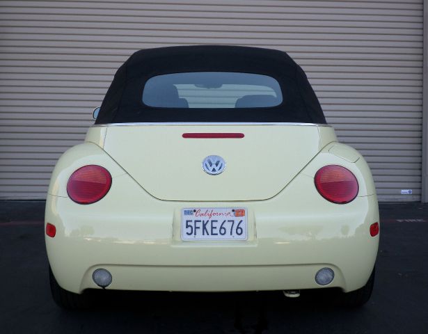 Volkswagen New Beetle 2004 photo 2