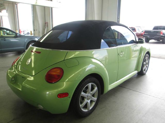 Volkswagen New Beetle 2004 photo 3