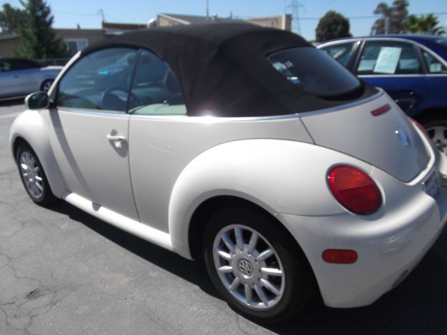 Volkswagen New Beetle 2004 photo 2