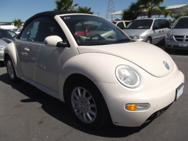 Volkswagen New Beetle 2004 photo 3