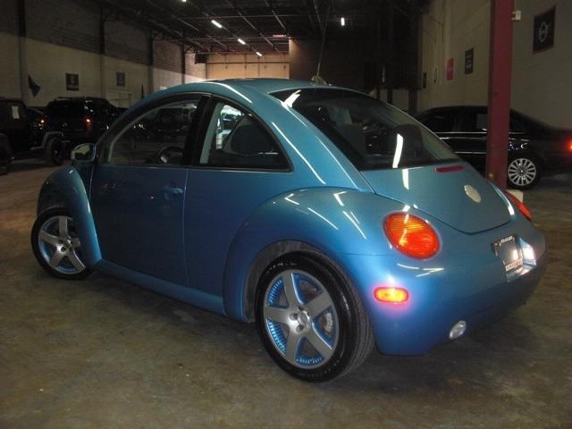 Volkswagen New Beetle 2004 photo 1