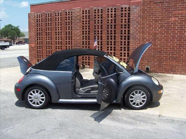 Volkswagen New Beetle 2004 photo 2