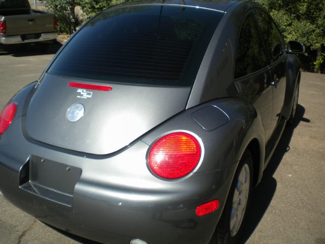 Volkswagen New Beetle 2004 photo 4