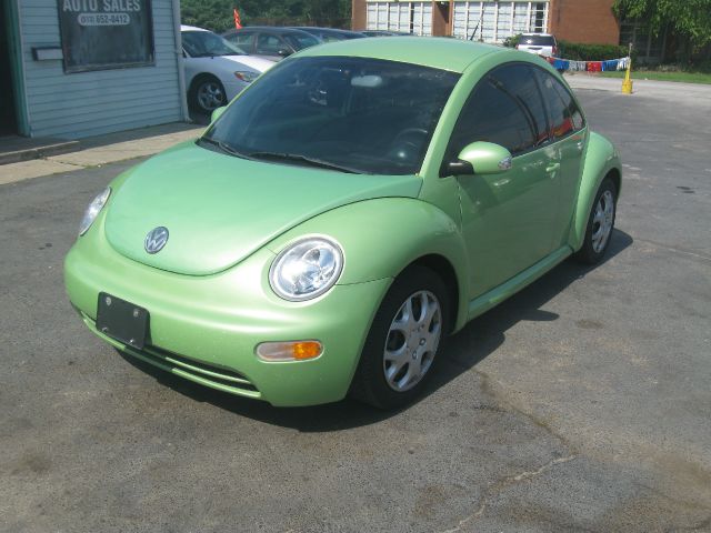 Volkswagen New Beetle 2004 photo 1