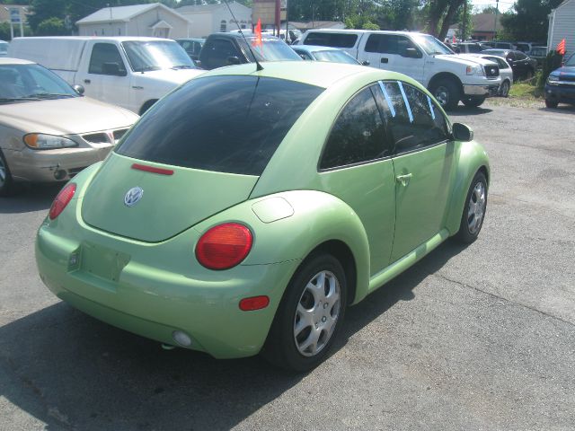 Volkswagen New Beetle 2004 photo 4