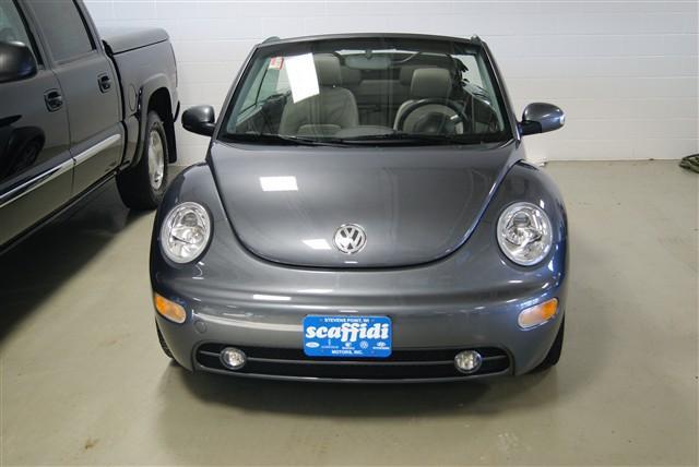 Volkswagen New Beetle 1LT Convertible