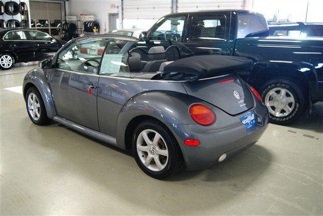 Volkswagen New Beetle 2004 photo 2