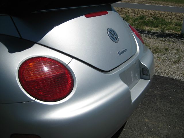 Volkswagen New Beetle 2004 photo 13