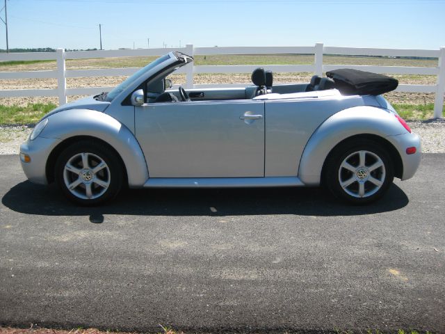 Volkswagen New Beetle 2004 photo 20