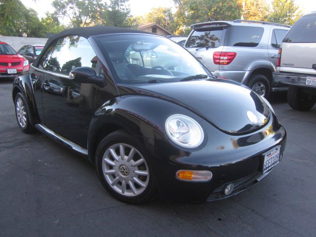 Volkswagen New Beetle 2004 photo 1