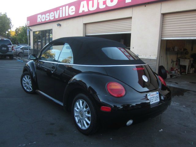 Volkswagen New Beetle 2004 photo 2