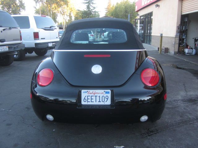 Volkswagen New Beetle 2004 photo 3