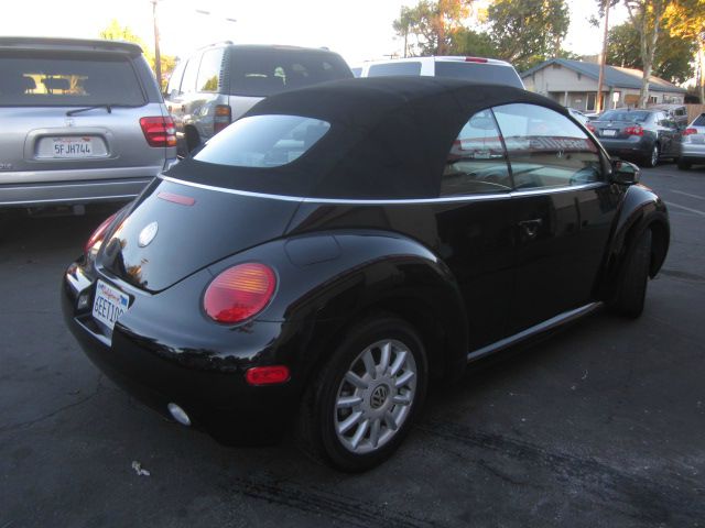 Volkswagen New Beetle 2004 photo 4