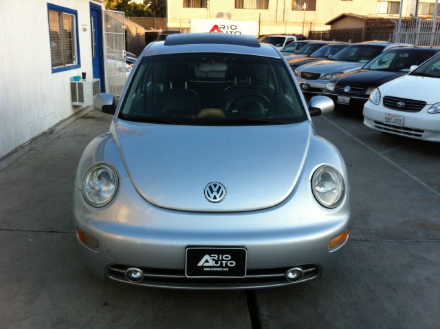 Volkswagen New Beetle 2004 photo 2