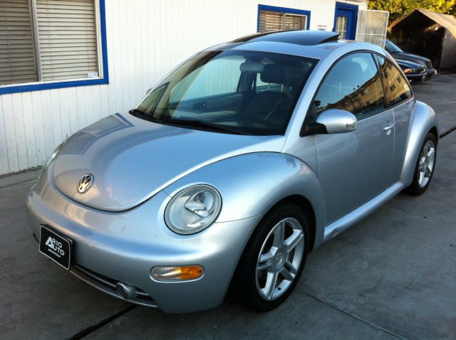 Volkswagen New Beetle 2004 photo 3