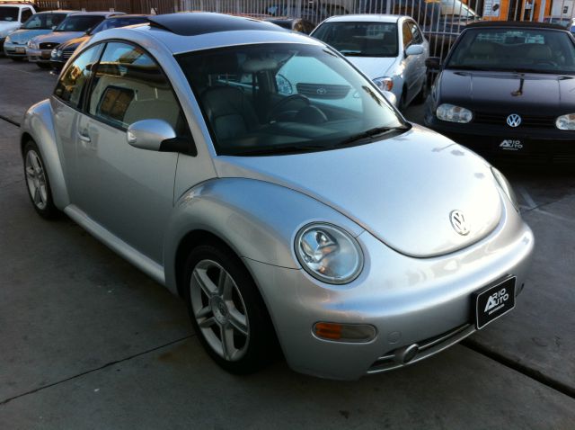 Volkswagen New Beetle 2004 photo 4