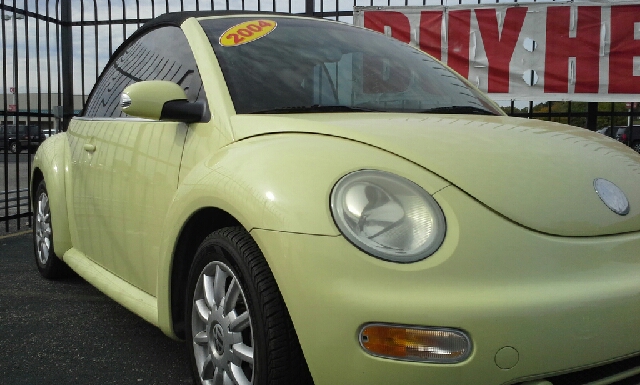 Volkswagen New Beetle 2004 photo 2