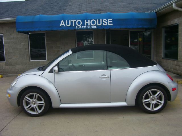 Volkswagen New Beetle 3/4 Ton Convertible